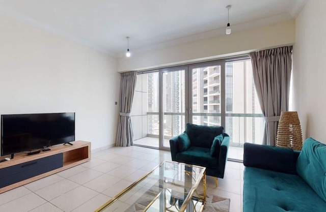 Vibrant Two Bedroom in Downtown Dubai