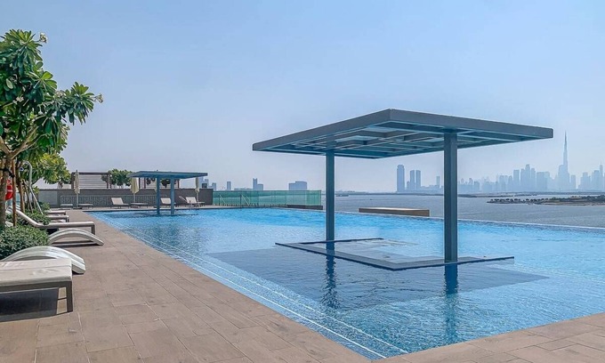 Dubai Apartment | Deluxe 3BR w/Harbour Views & Private Rooftop!