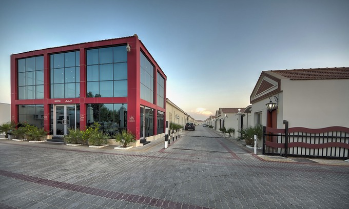 Umm al Quwain Hotel | Royal Residence Hotel Apartments