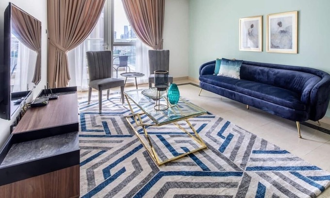 Downtown Dubai Apartment | Stylish and Luxurious 2BR With Study in Downtown!