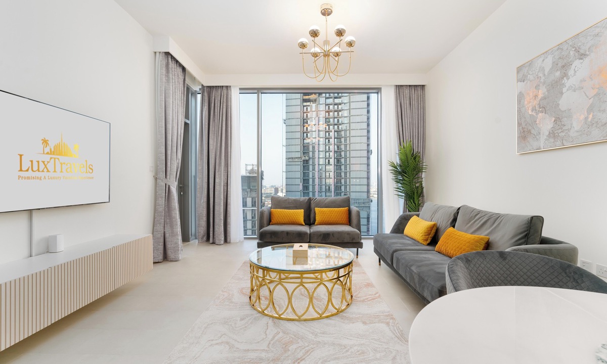 Dubai Apartment | LuxBnB Creek Rise Tower Harbor Views
