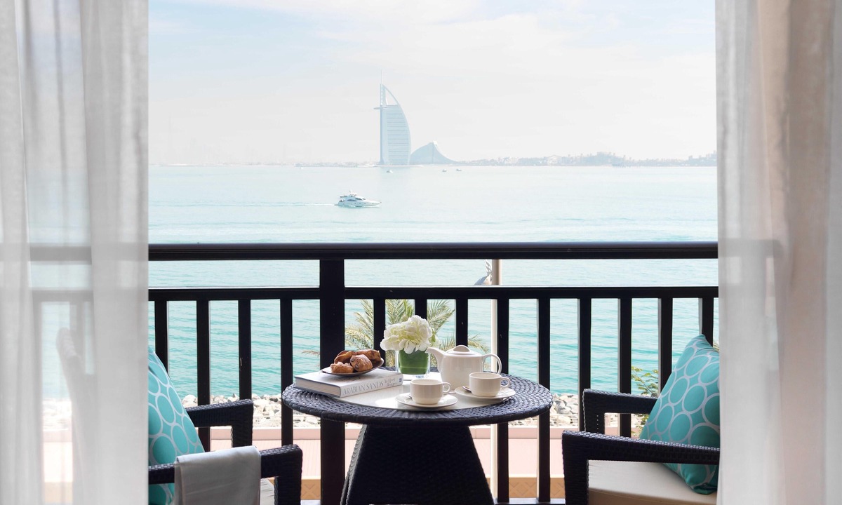 Palm Jumeirah Hotel | Anantara The Palm Dubai Resort