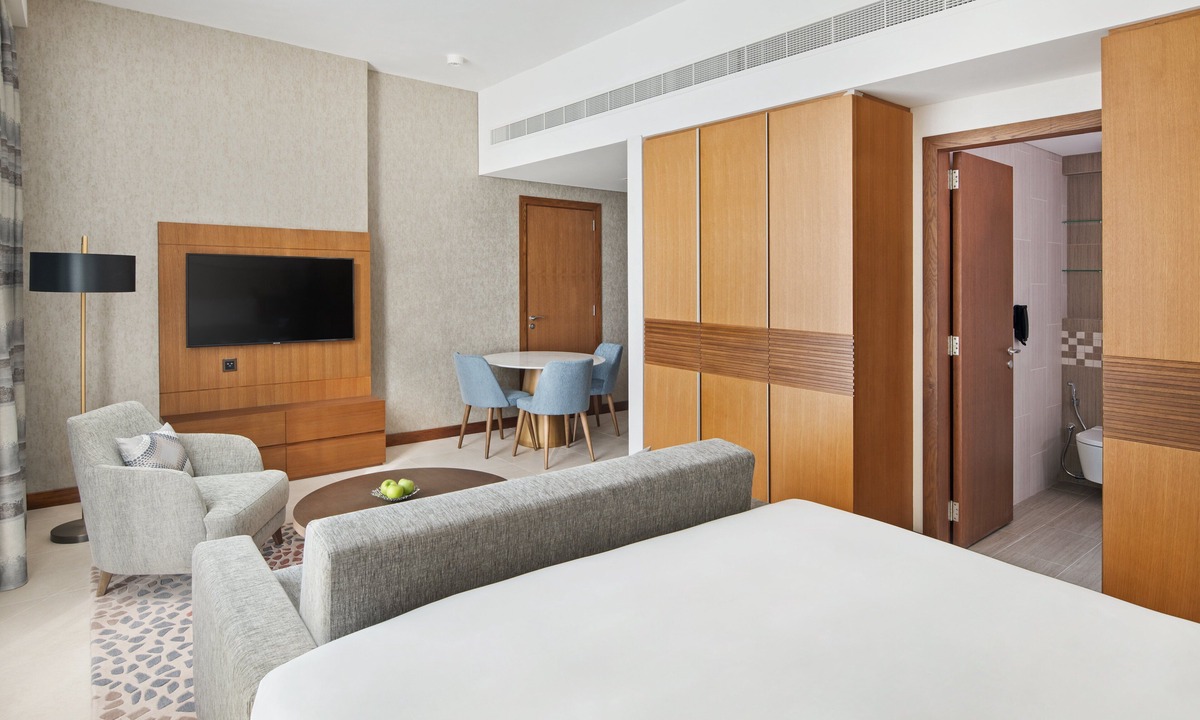 Dubai World Central Hotel | Staybridge Suites Dubai Al-Maktoum Airport by IHG