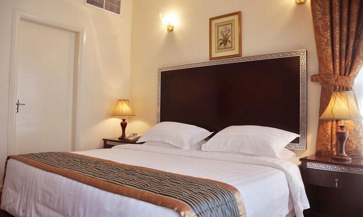 Al Muraqqabat Apartment | Royal Plaza Hotel Apartments