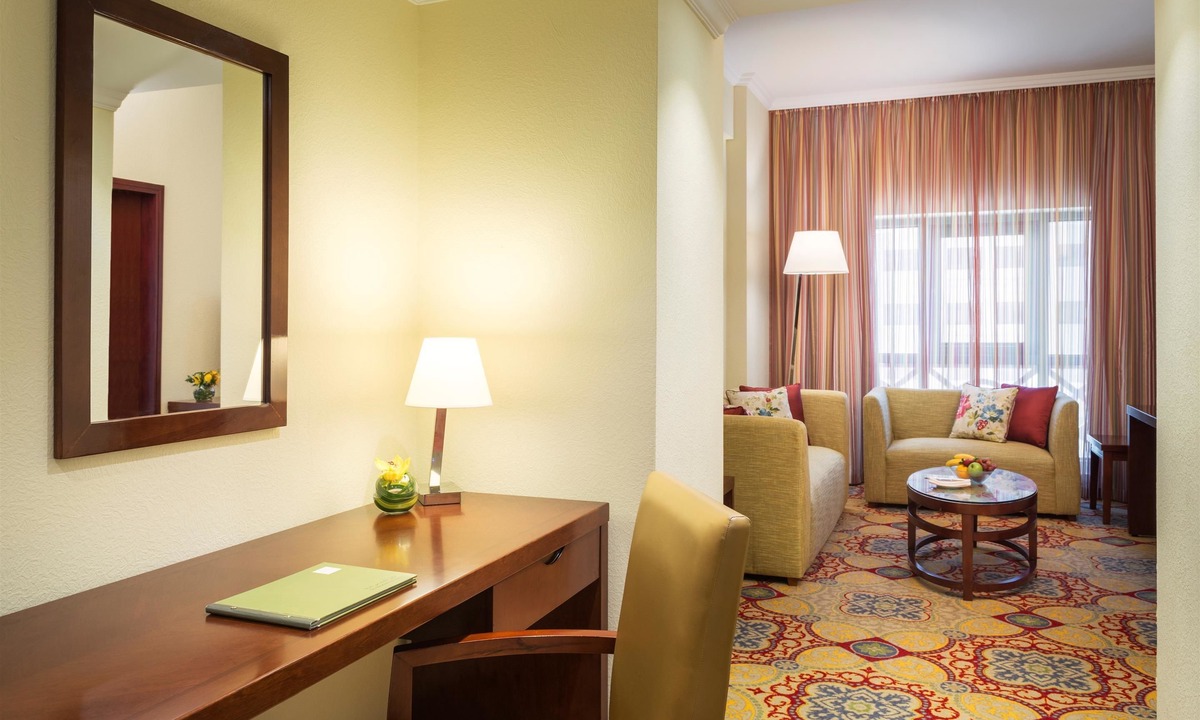 Al Muraqqabat Hotel | Coral Dubai Deira Hotel