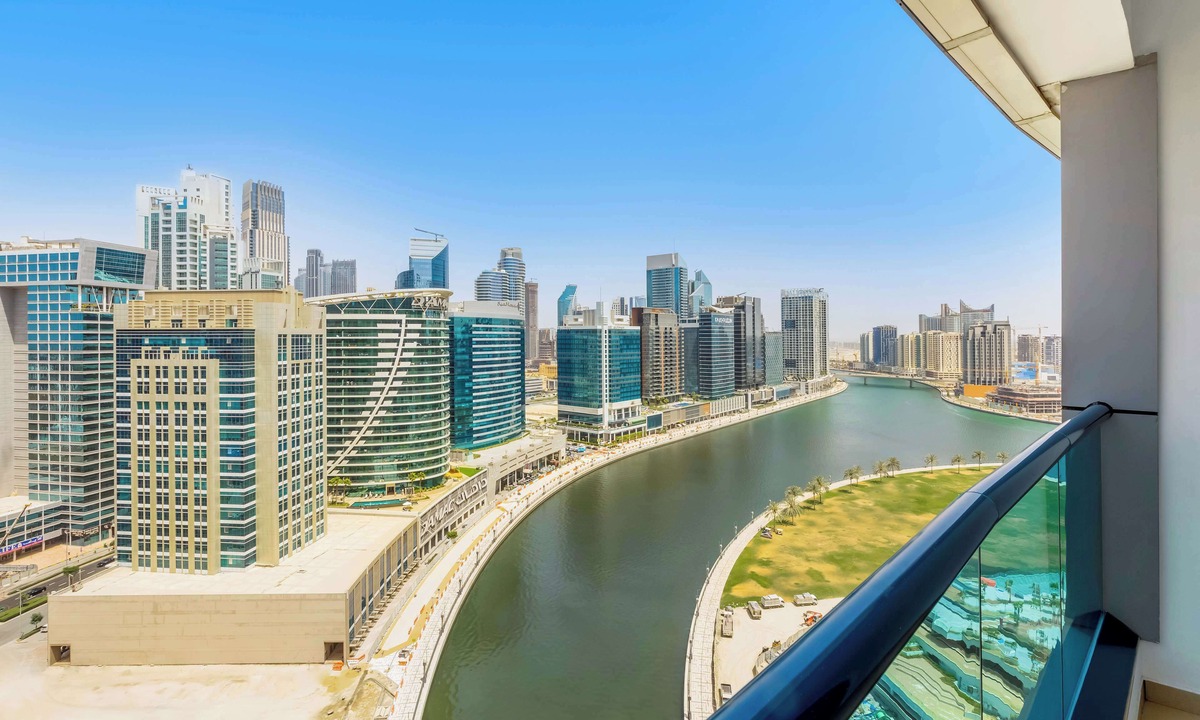 Downtown Dubai Hotel | Radisson Blu Hotel Dubai Waterfront