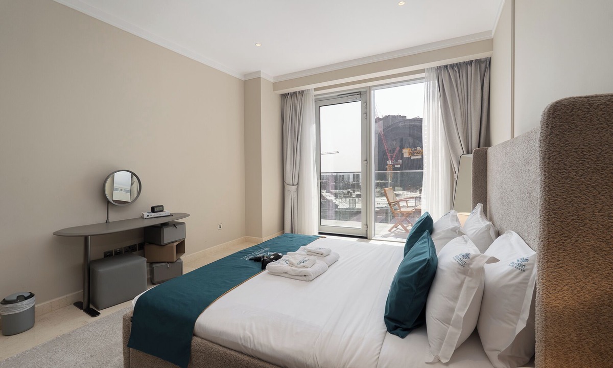Jumeirah Lake Towers Apartment | Balcony with City View 2 Bedroom - JLT Dubai Close to Metro & Marina by Heaven Crest Vacation Homes