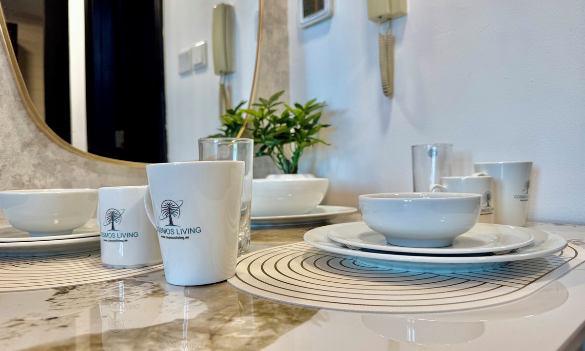 Jumeirah Lake Towers Apartment | Cosmos Living Majestic Studio GCV2