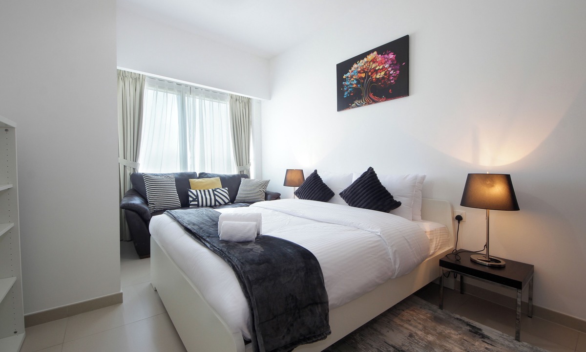 Abu Dhabi Apartment | Silk Valley-Luxury 1B with Sea View