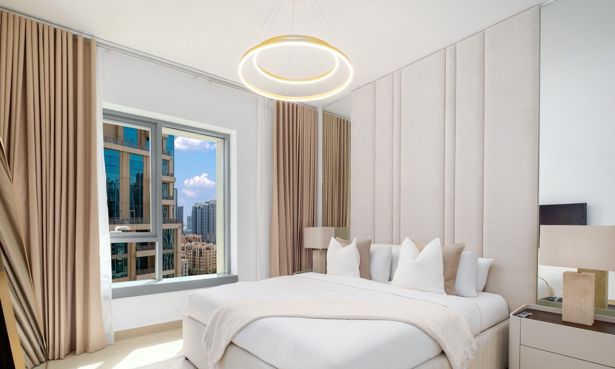 Downtown Dubai Apartment | LUX Burj Khalifa Fountain View Suite 2
