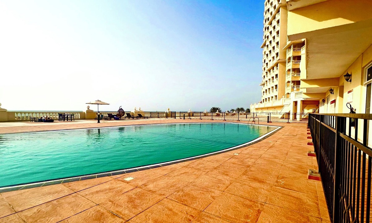 Al Hamra Village Apartment | Vibrant cosy Studio on Ras al Khaimas gorgeous beach.