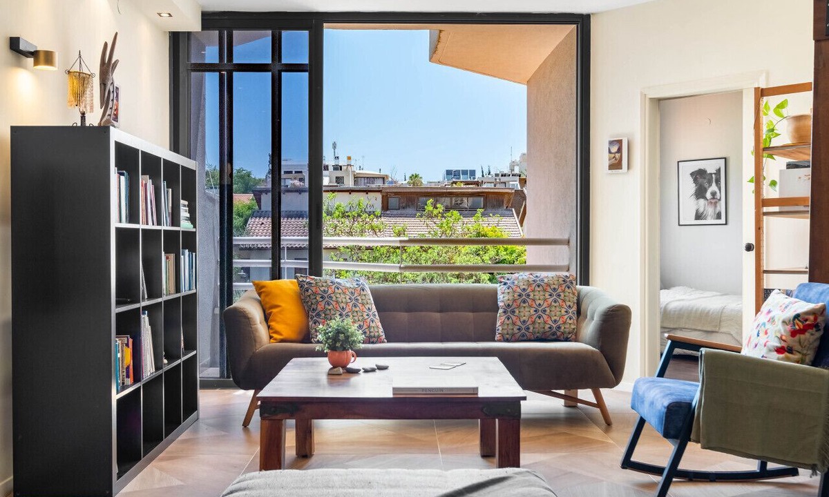 Ramat Hasharon Apartment | Hasharon Rooftop Oasis by Sea N' Rent