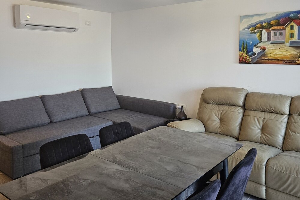 Al-Maghtas Apartment | Luxury 1 BR Apartment Near the Dead Sea