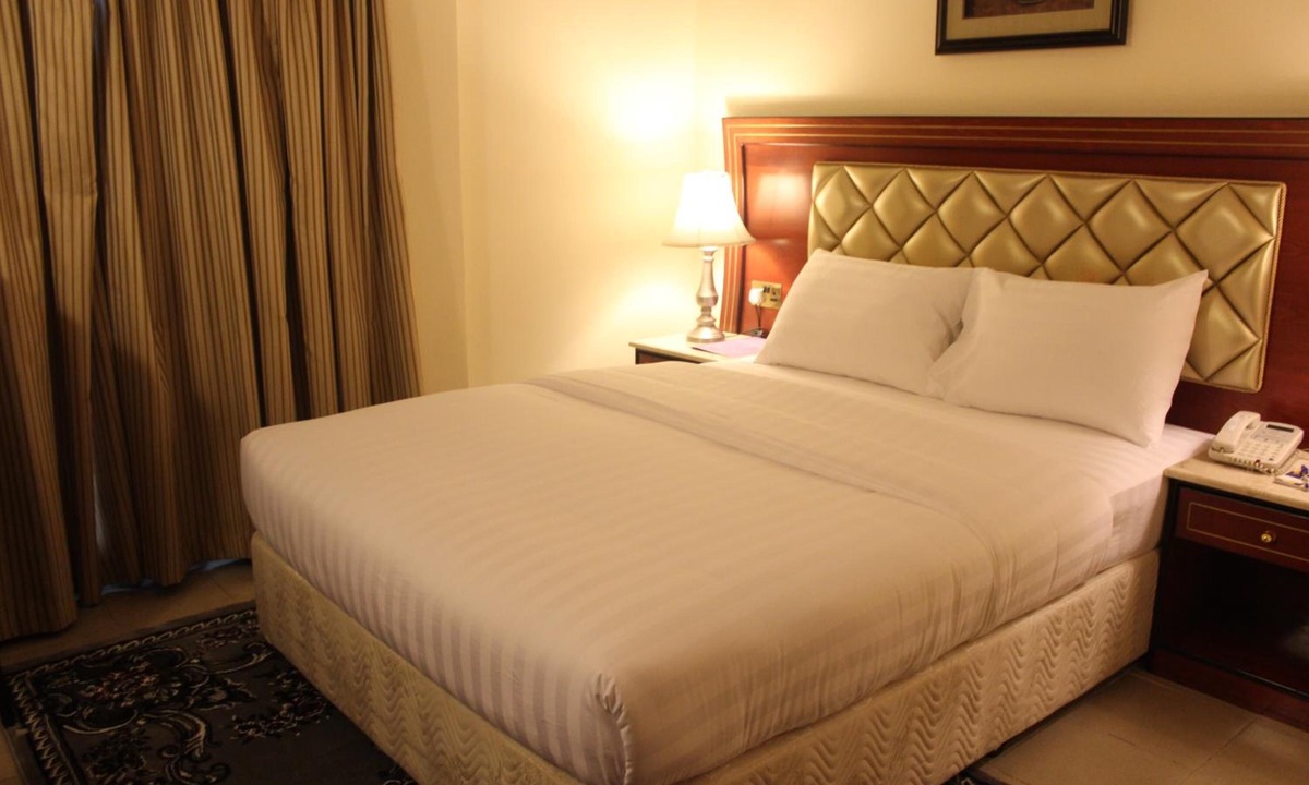 Al Muraqqabat Hotel | Saffron Hotel