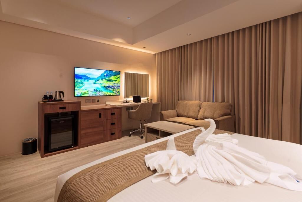 Al Ghubrah Ash Shamaliyyah Hotel | Jarzez Inn