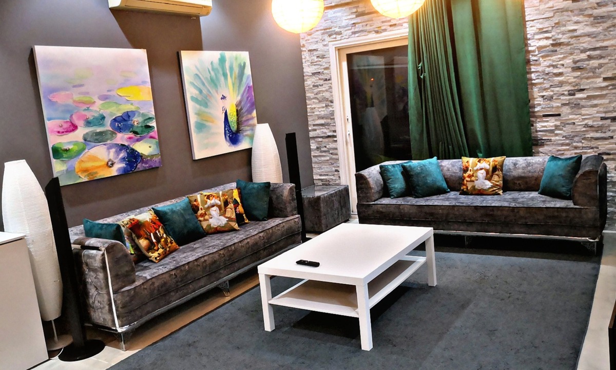 Shati Al Qurum Apartment | High Residency - Beachfront Well Furnished & Spacious Apartment