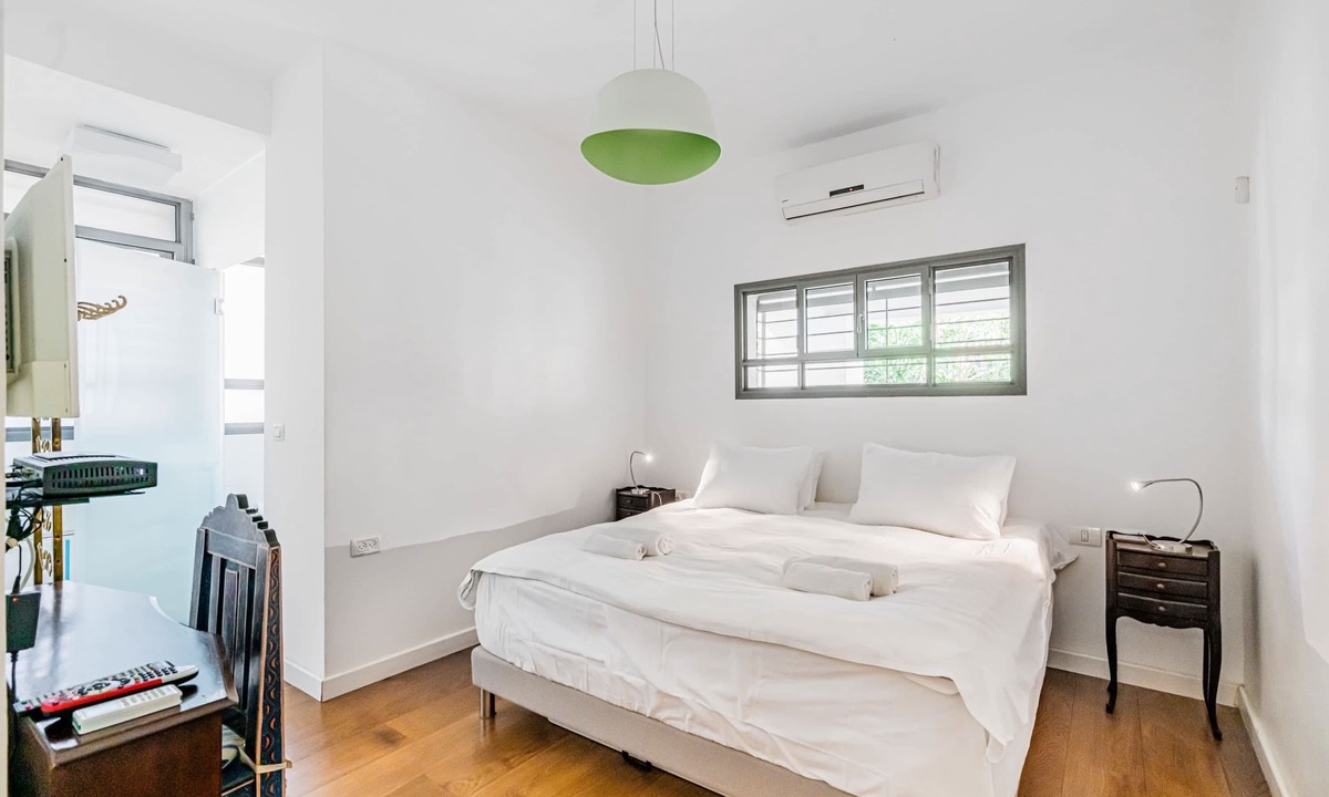 Tel Aviv City Center Apartment | Amazing 2BR in Gideon by Holiday-rentals SAFE ROOM