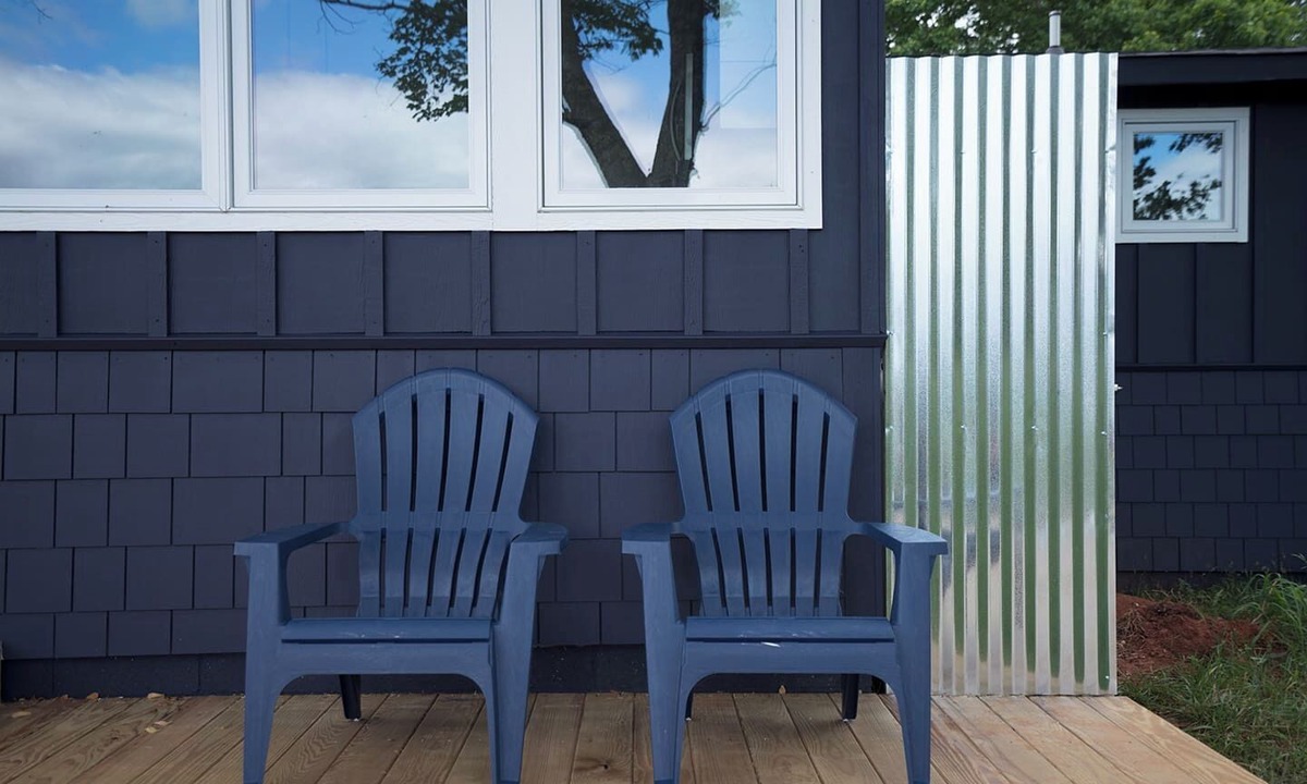 Tryon House | Private Family Cottage 3BR 2 BATH - 2 min to TIEC | The Orange Door