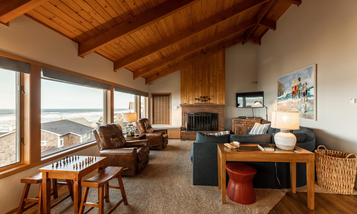 Tolovana Park House | Ocean View Beach Retreat Steps from Haystack Rock