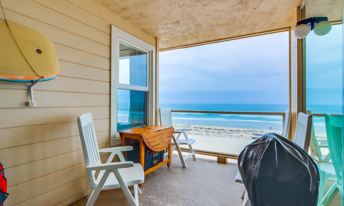 Mission Beach Condo | Awesome ocean front condo in the heart of Mission Beach!