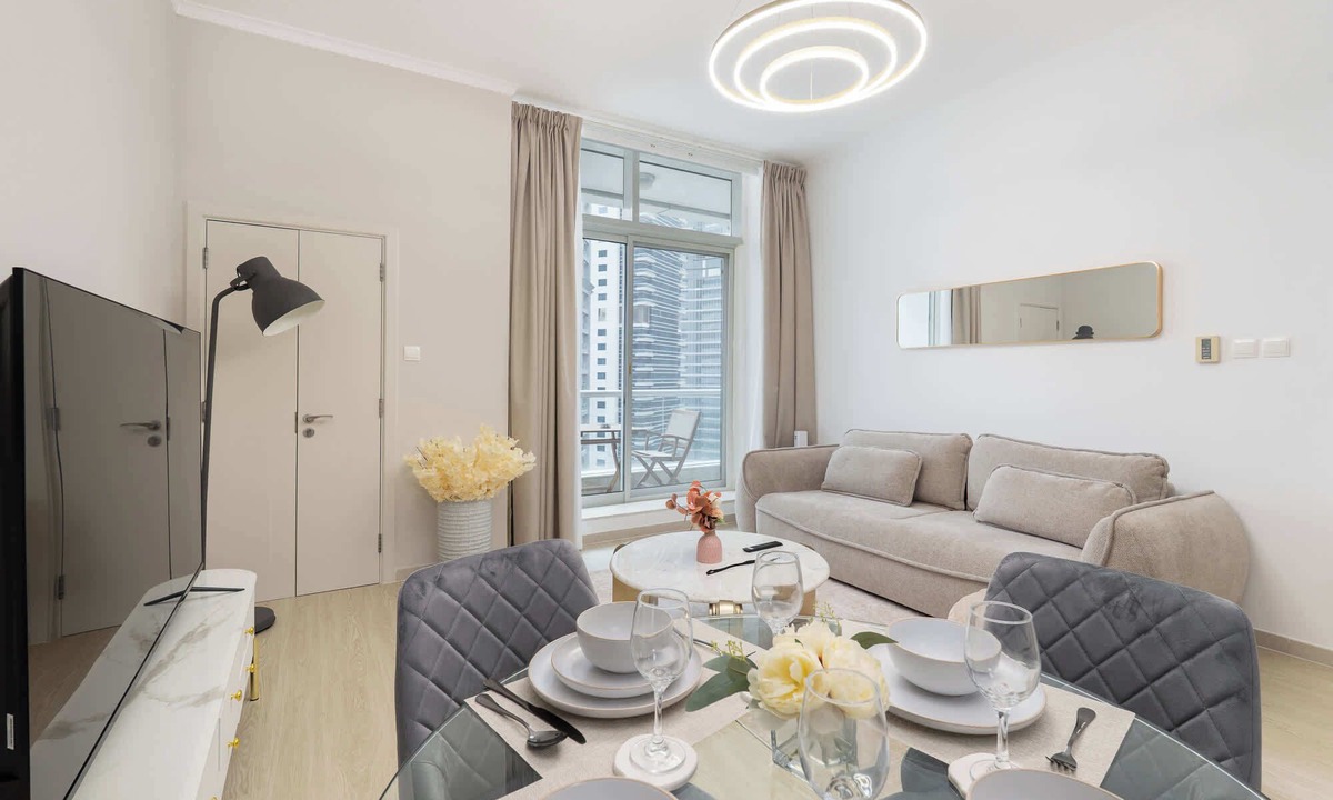 Dubai Marina Apartment | Free housekeeping visits during your stay - StayShort - Refined 1 Bedroom Retreat Sleeps 4 in Dubai Marina