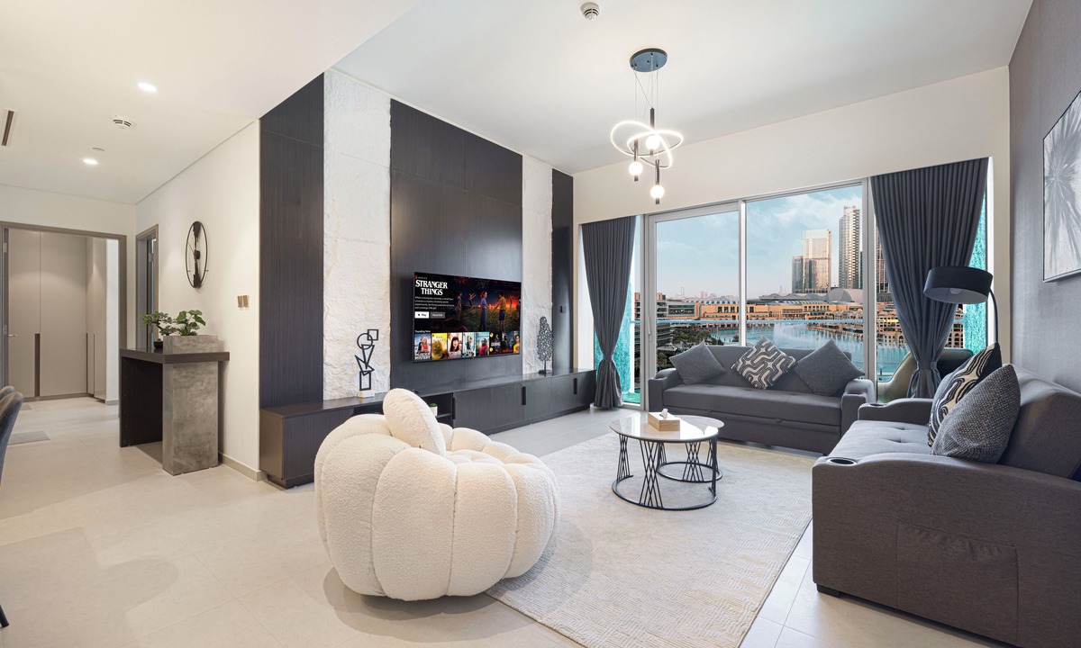 Downtown Dubai Apartment | Grande Suites by Hostiva - Burj View