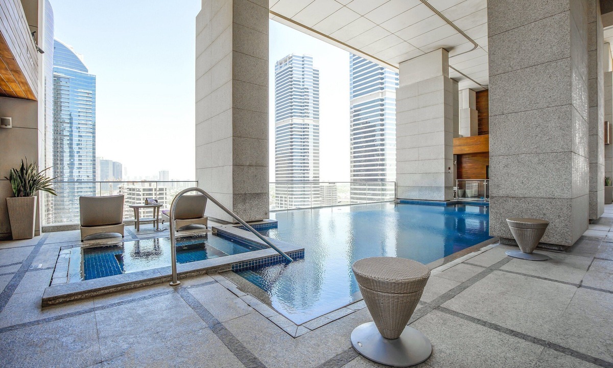 Jumeirah Lake Towers Hotel | voco Bonnington | Standard Room | Dubai Marina Minutes, Sauna + Steam