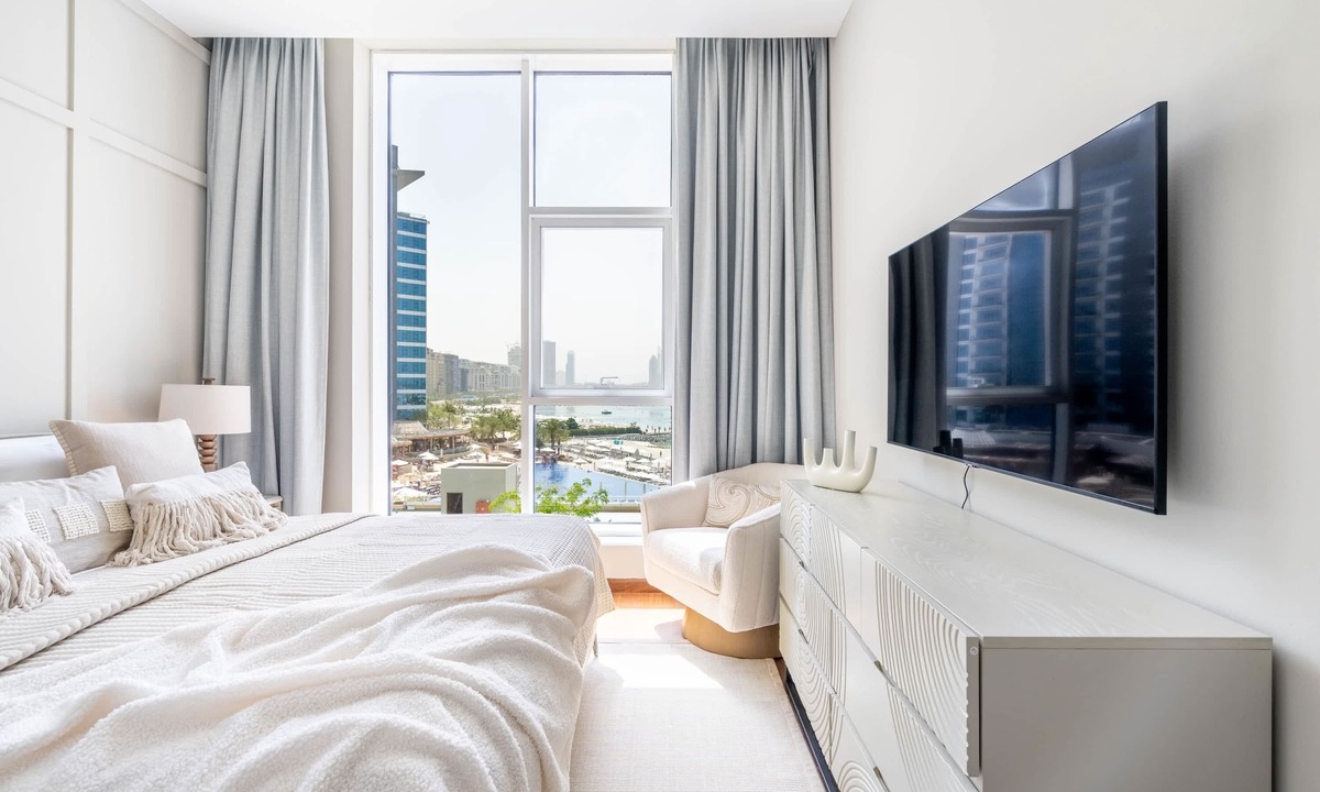 Palm Jumeirah Apartment | Oceana Luxury 4BR with Resort Access and Sea Views