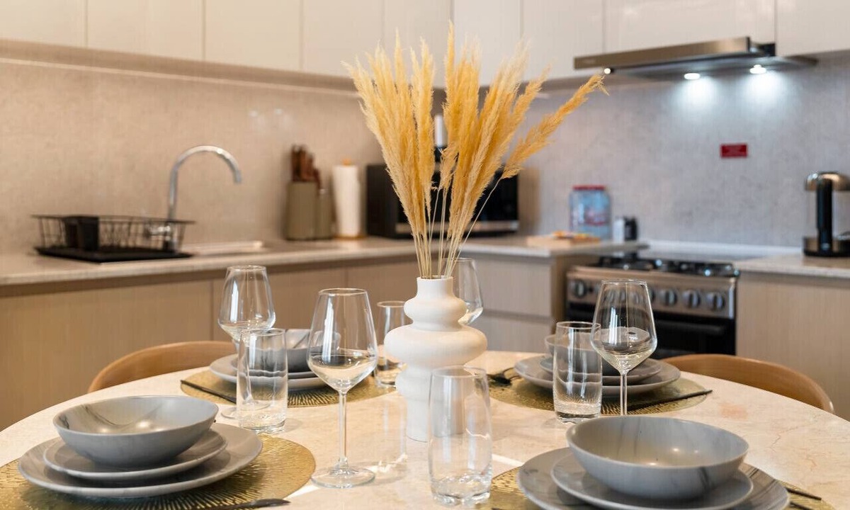 Downtown Dubai Apartment | 2BDR Apt LED side Burj Khalifa Views Opposite Dubai Mall