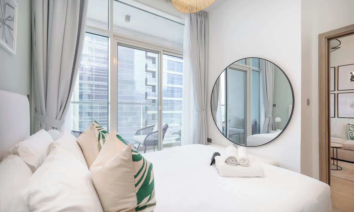 Dubai Marina Apartment | Free housekeeping visits during your stay - StayShort - Elegant 1BR Coastal Stay Steps from the Beach
