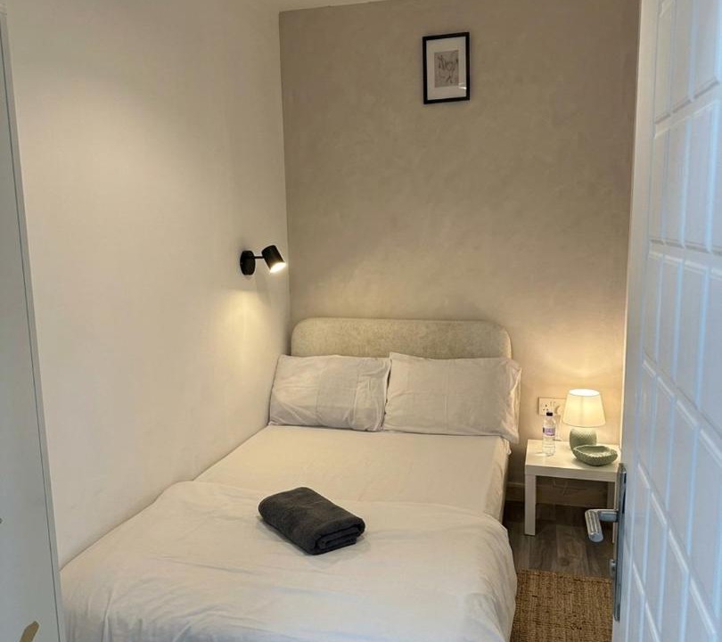 Barsha Heights Hotel | Nest & Stay Room In Barsha Heights