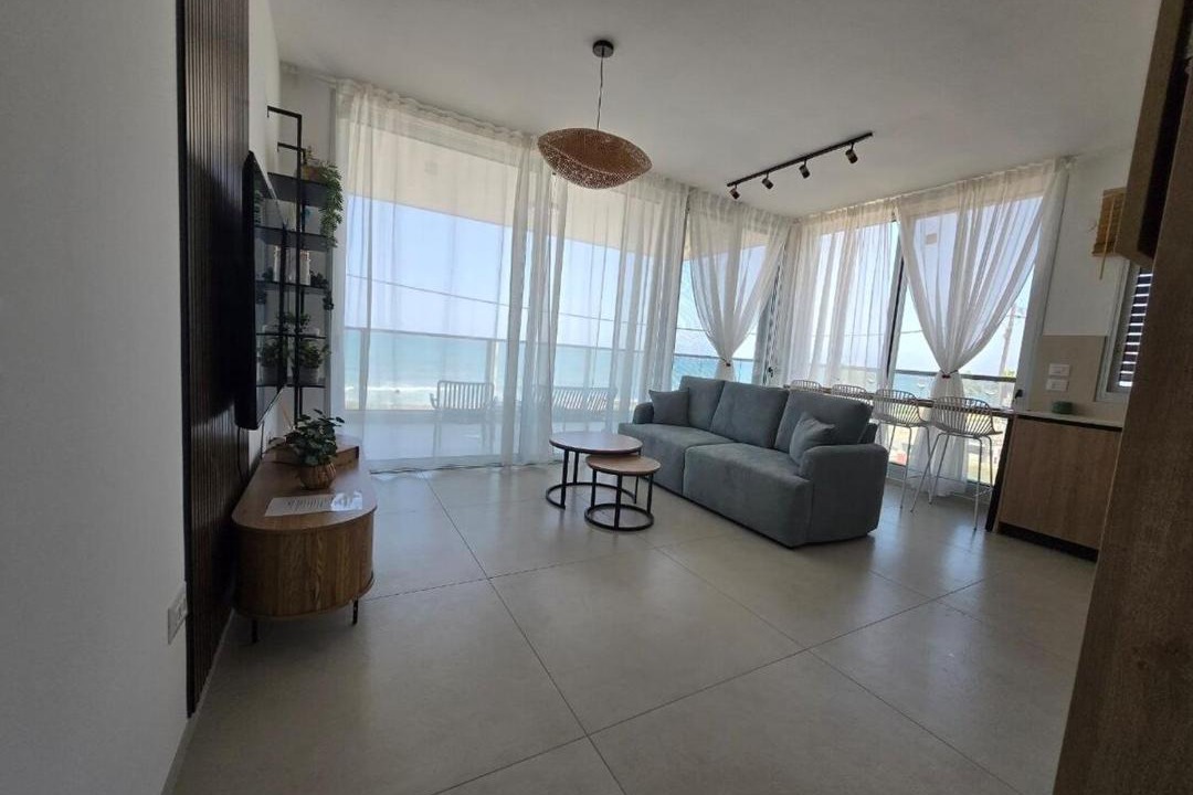 Haifa Apartment | Sea line Bat Galim