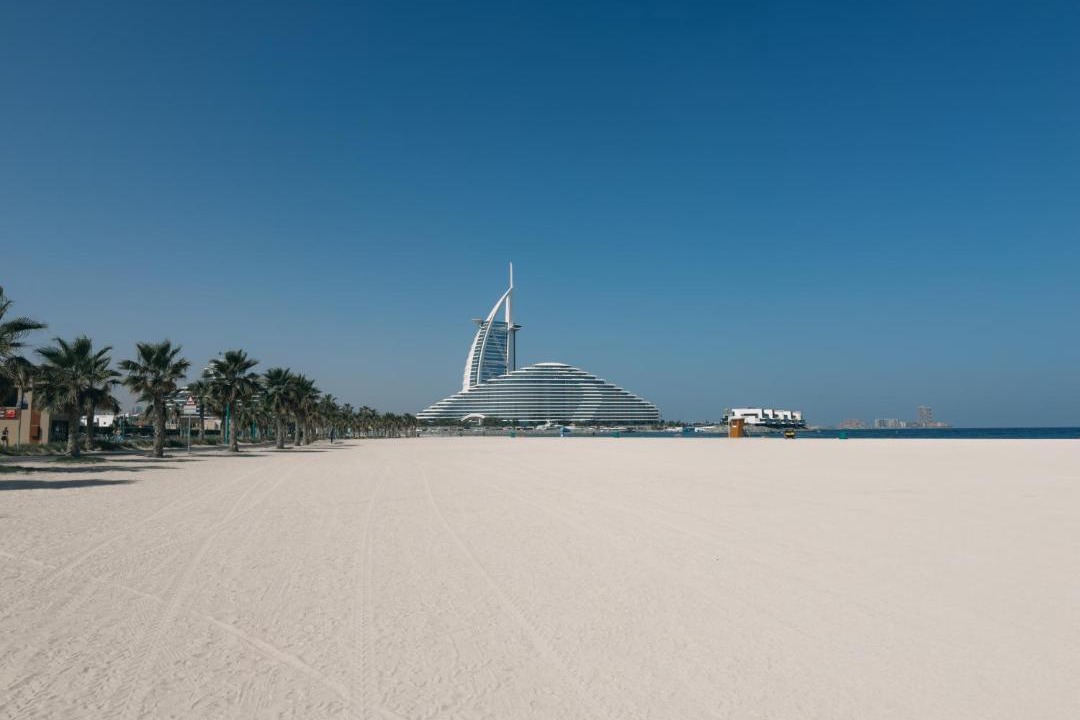 Jumeira 3 House | Full Moon Guesthouse