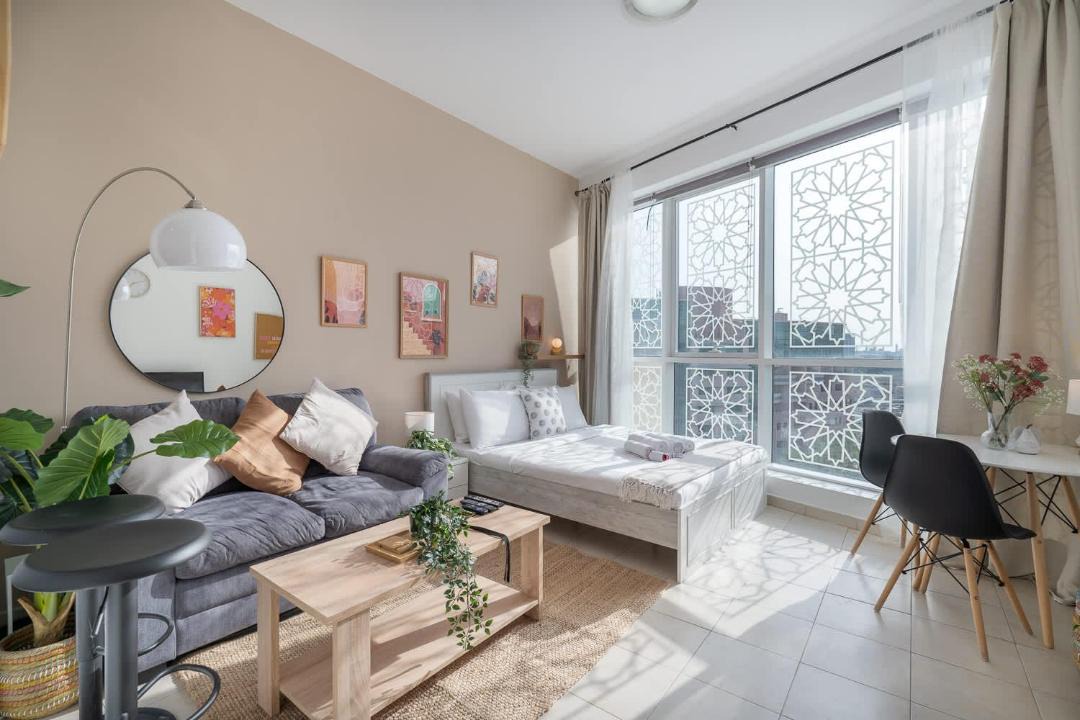 Discovery Gardens Apartment | Free housekeeping visits during your stay - StayShort - Modern & Inviting Studio in Discovery Gardens