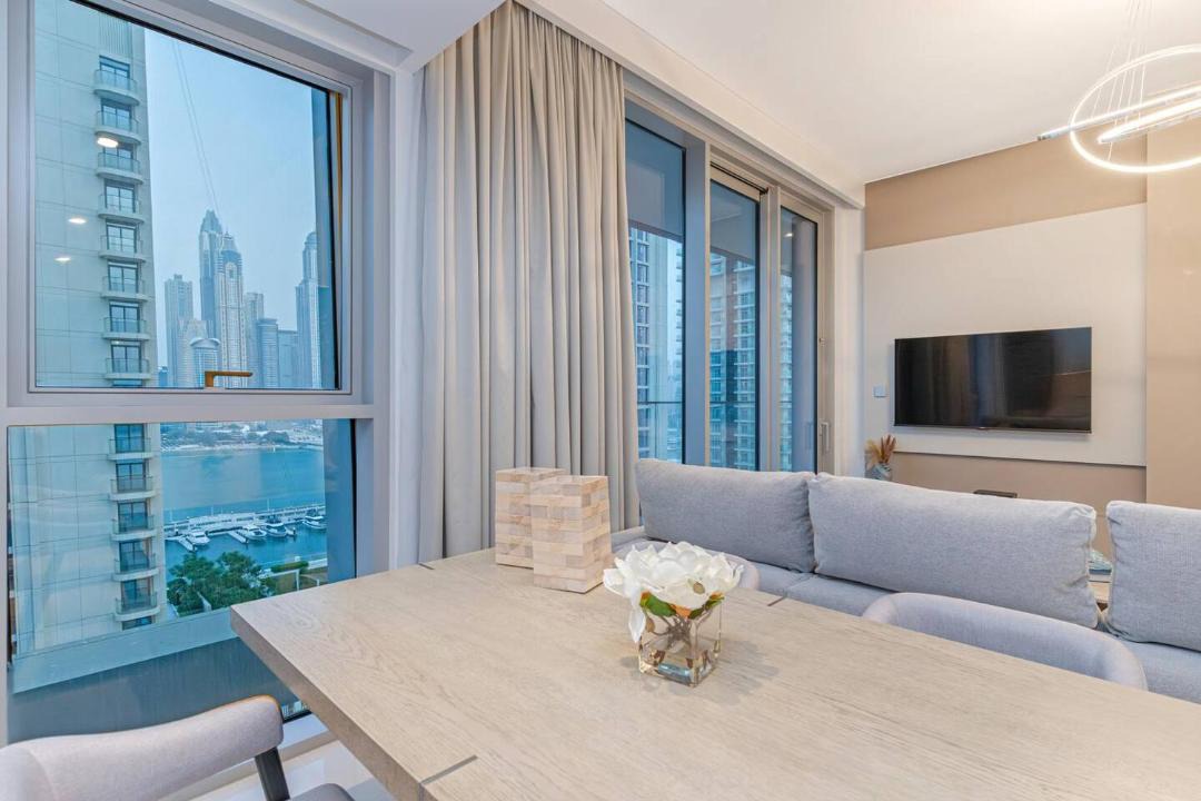 Dubai Marina Apartment | Huge Lux Seaview flat with private beachpoolgym!