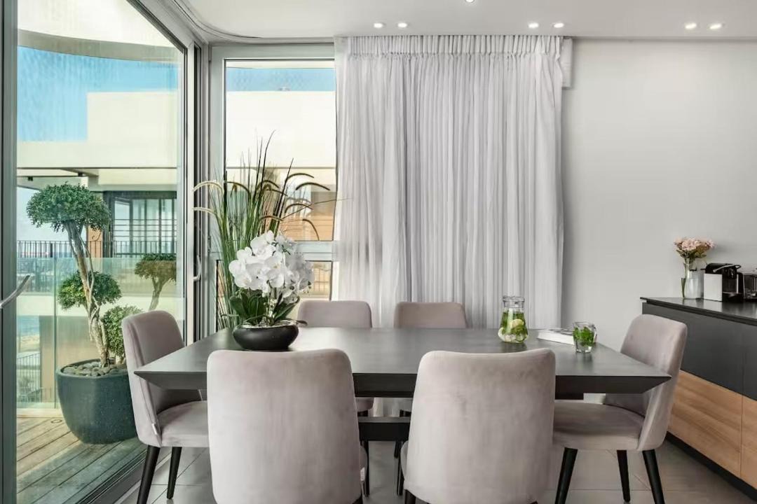 Haifa Apartment | Penthouse With Jacuzzi on the Beach by Lime Luxe