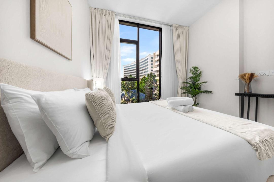 Dubai Apartment | Free housekeeping visits during your stay - StayShort - Stylish 2 Bed Apartment in Silicon Oasis for 6 with Balcony