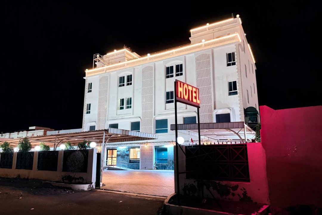 Al Maabilah Hotel | Al Barka Palace Hotel