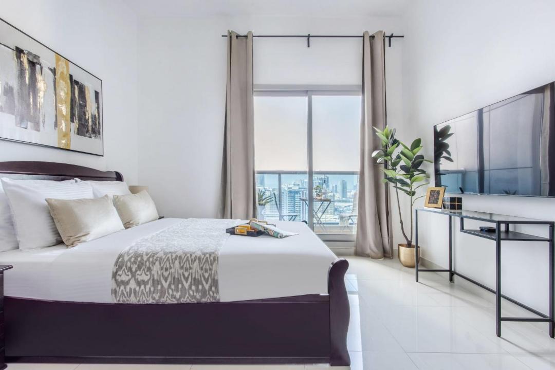 Dubai Sports City Apartment | Frank Porter - Elite 5 Sports Residence
