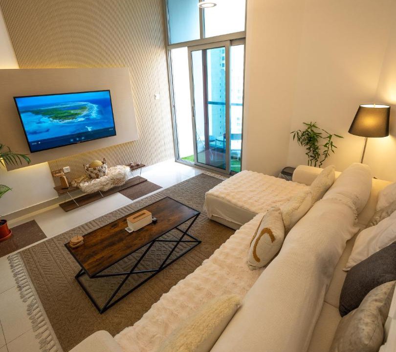 Dubai Marina Apartment | Luxury two bedrooms with Jbr and Marina view apartment