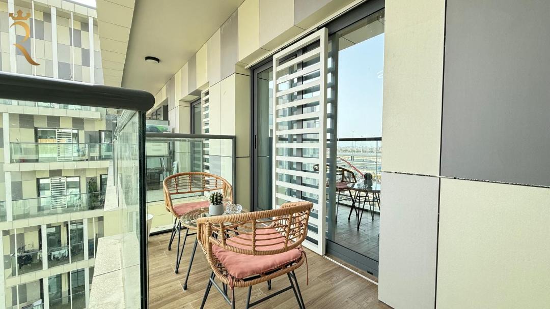 Al Raha Beach Apartment | Cozy Poolside 1BR - Serene Luxe Chic Retreat