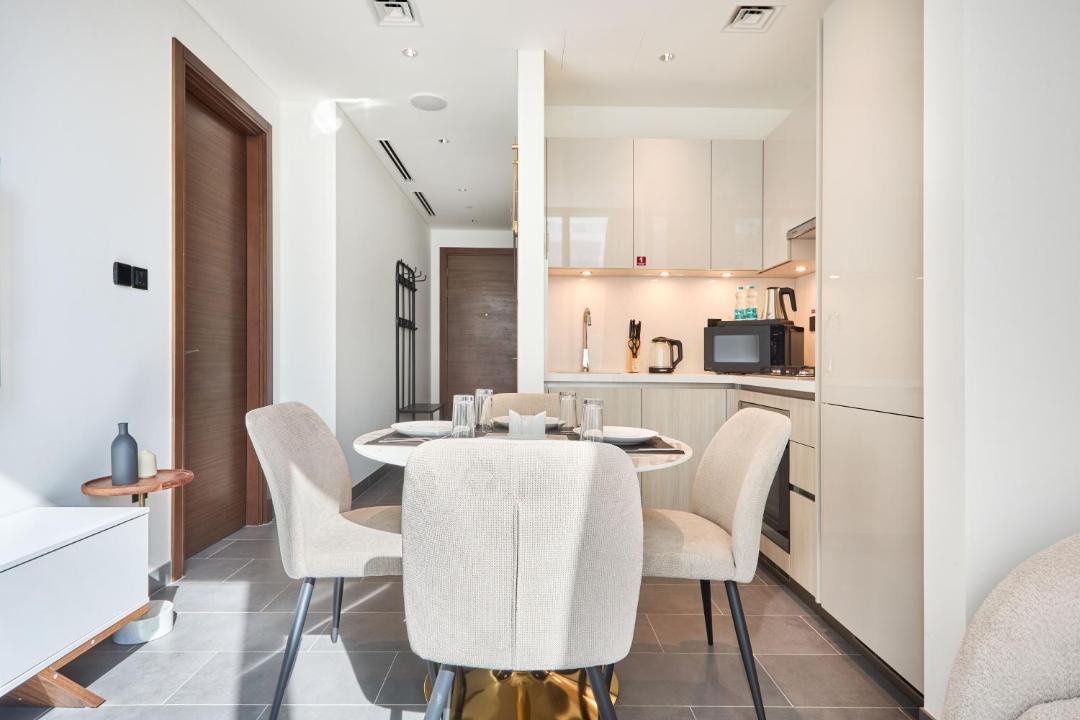 Nad Al Sheba Apartment | STAY BY LATINEM Luxury 1BR Holiday Home CC 0302 Near Burj Khalifa