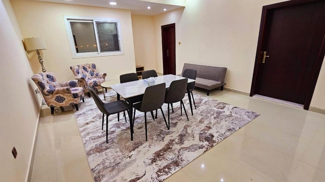 Al Khan House | Elegant Private Rooms in a Penthouse with Free Parking