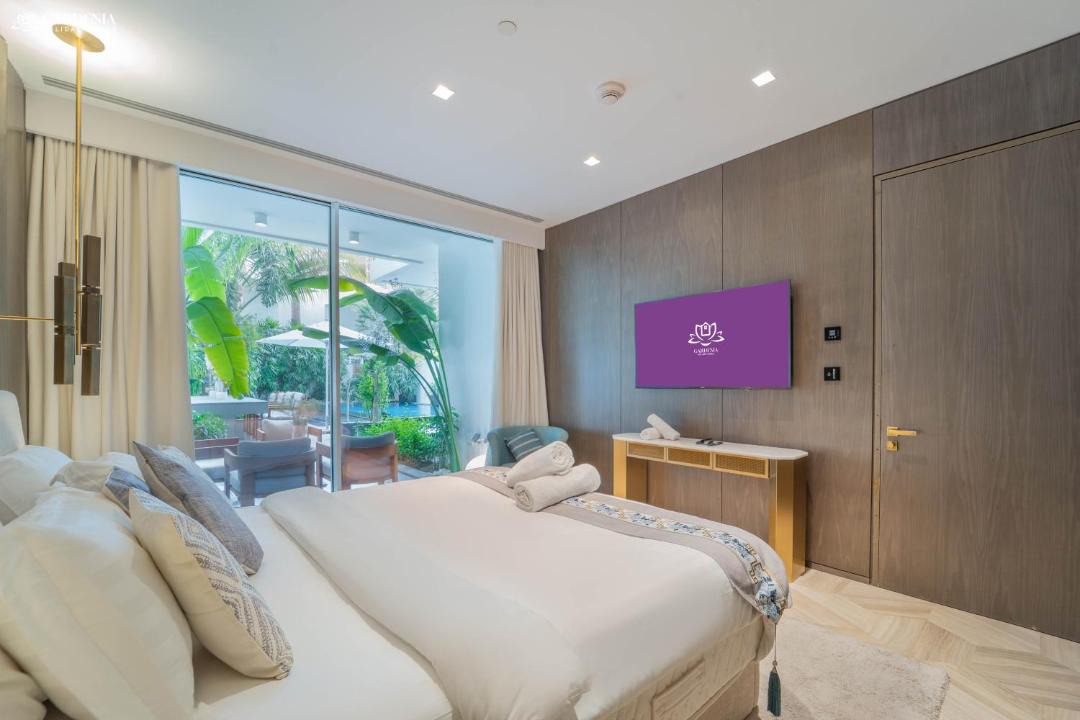 Palm Jumeirah Apartment | FIVE Palm-Private Pool and Garden-Luxury Suite
