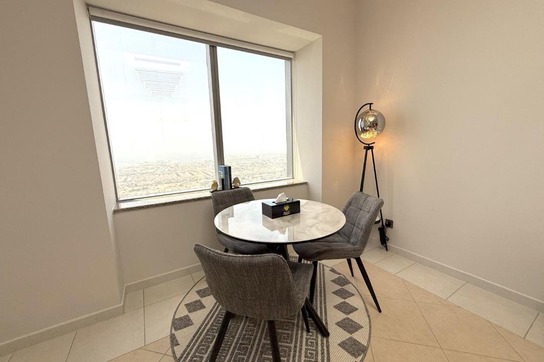 DIFC Apartment | Trinity Holiday Homes - Sheikh Zayed Road Right Next to Financial Center Metro Station Exit 1