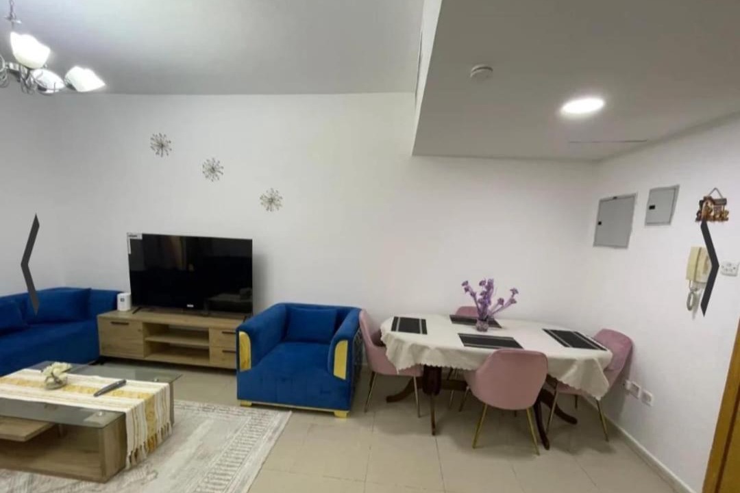Bur Dubai Apartment | شوبا