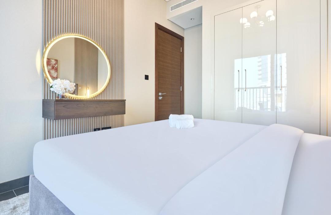 Nad Al Sheba Apartment | STAY BY LATINEM Luxury 1BR Holiday Home CC 2913 Near Burj Khalifa