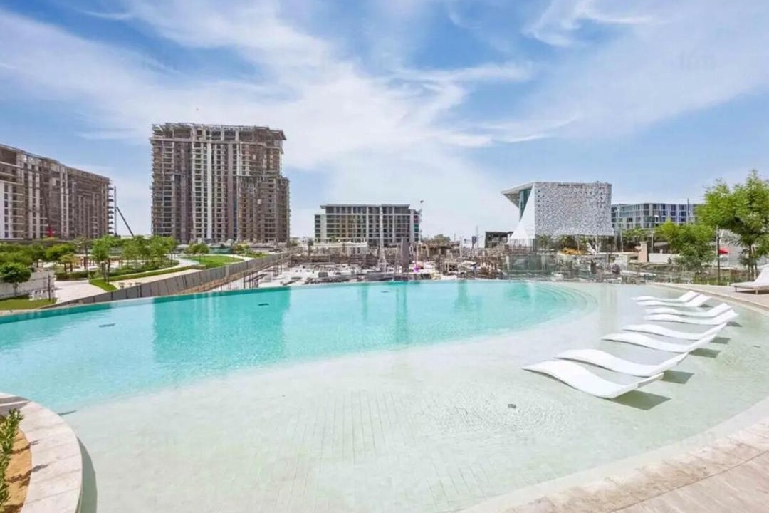 Al Wasl Apartment | Elegant 1 Bedroom with Balcony in City Walk