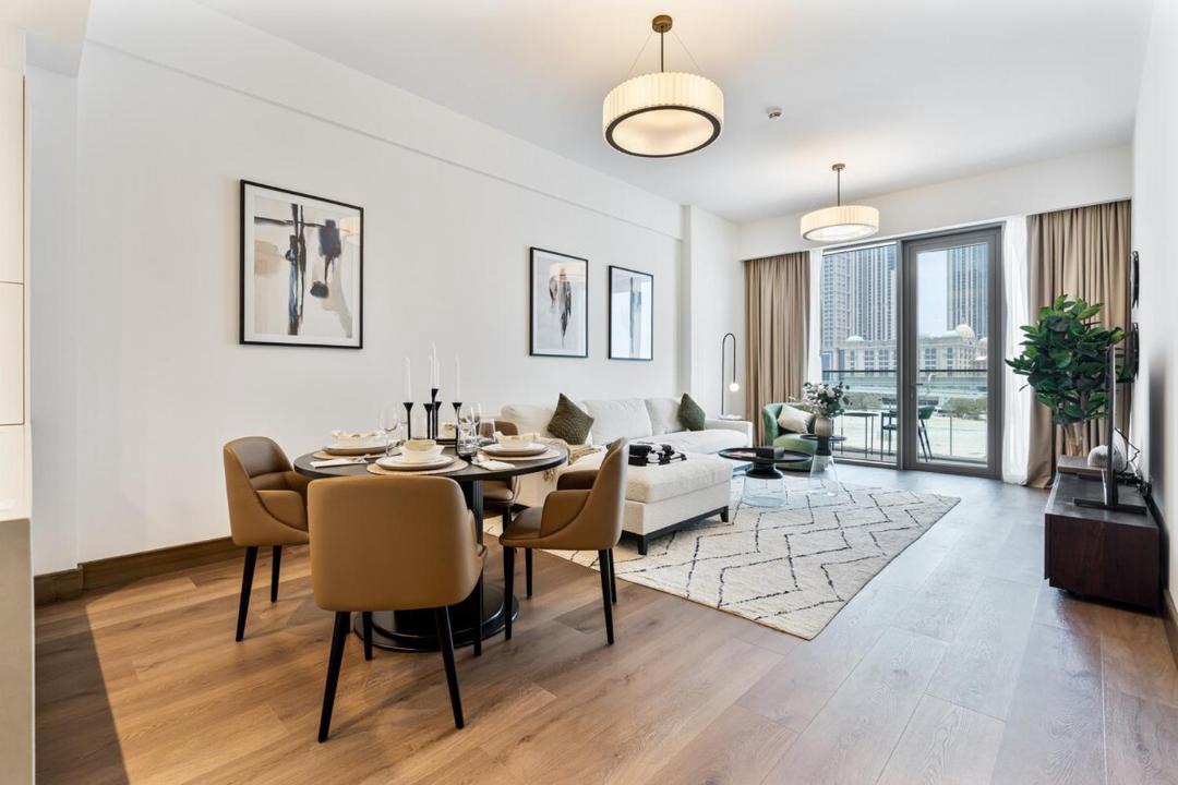 Al Safa Apartment | Stylish 1 BR in Canal Front with Pool and Gym Access