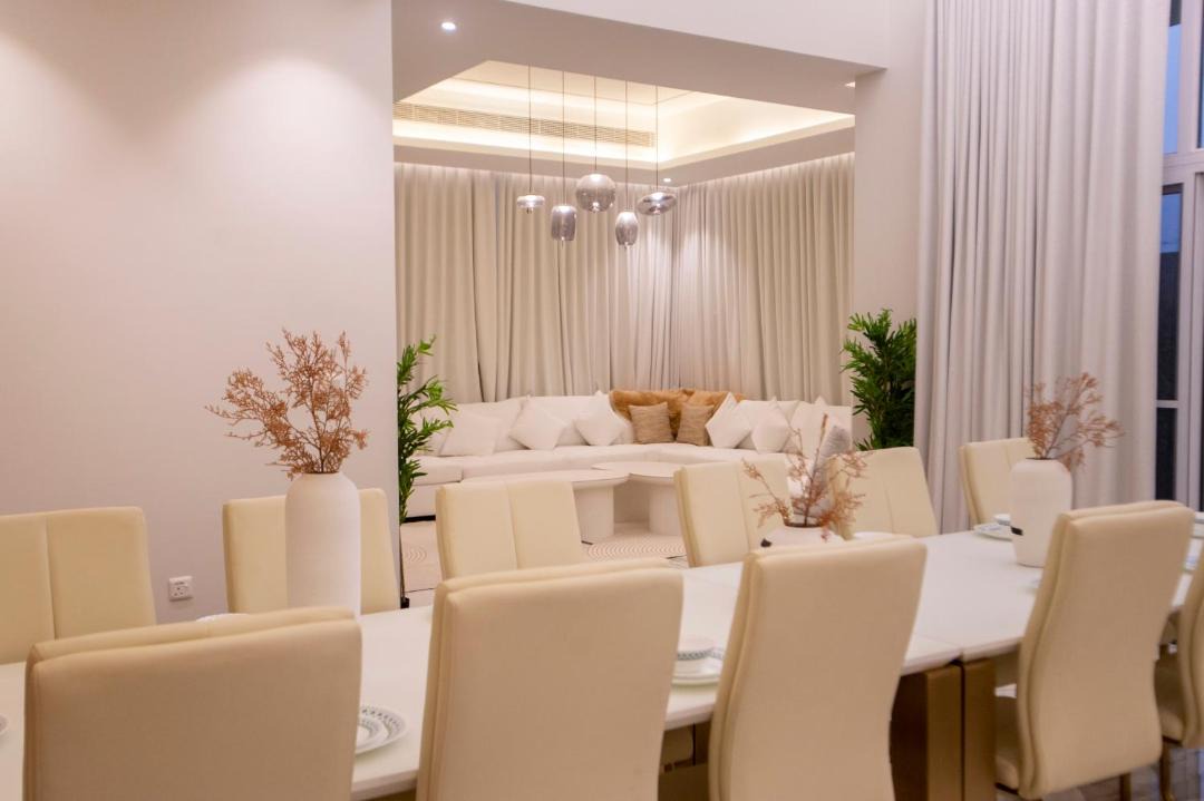 Dubai Apartment | Luxury 5 Bedroom Villa Nad Al Sheba